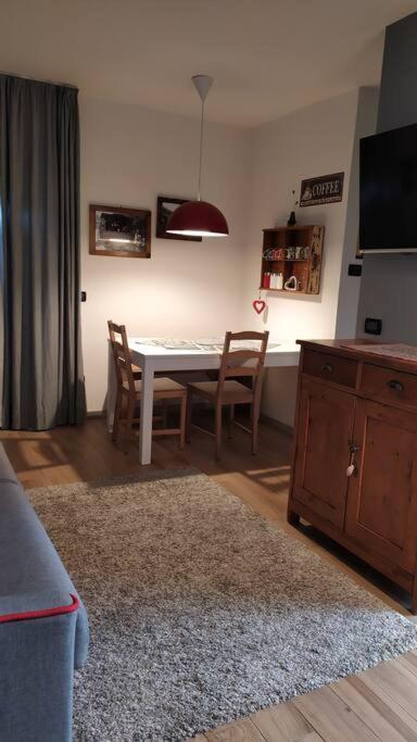 Apartamento Mini Midlake Codice Cipat 022229-At-410061 Mezzolago Exterior foto