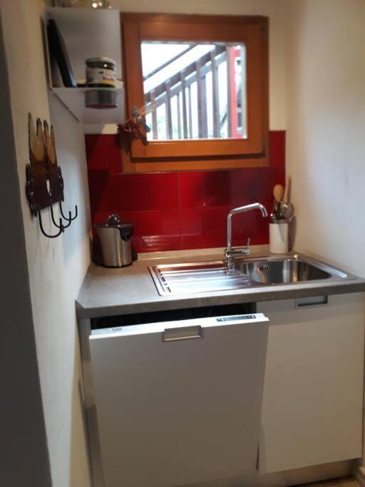 Apartamento Mini Midlake Codice Cipat 022229-At-410061 Mezzolago Exterior foto