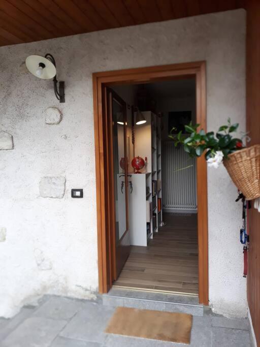 Apartamento Mini Midlake Codice Cipat 022229-At-410061 Mezzolago Exterior foto